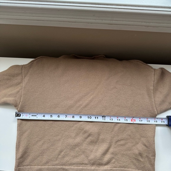 Wilfred Aritzia Cyprie 100% Merino Wool Turtleneck Cropped Sweater Size Medium - Picture 6 of 9